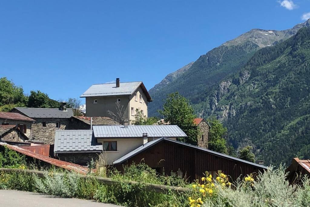 Logement Renove Avec Vue Panoramique La Saussaz Bagian luar foto