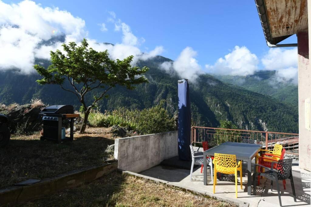 Logement Renove Avec Vue Panoramique La Saussaz Bagian luar foto