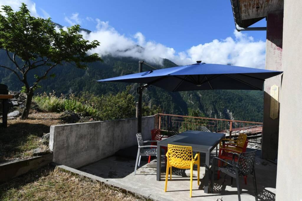 Logement Renove Avec Vue Panoramique La Saussaz Bagian luar foto